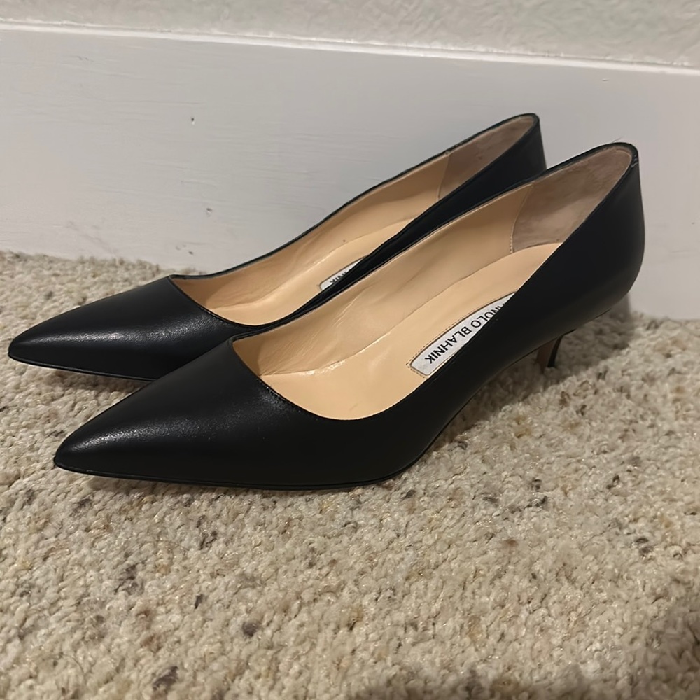 **BRAND NEW WITHOUT BOX MANOLO BLAHNIK HEELS SIZE 38.5